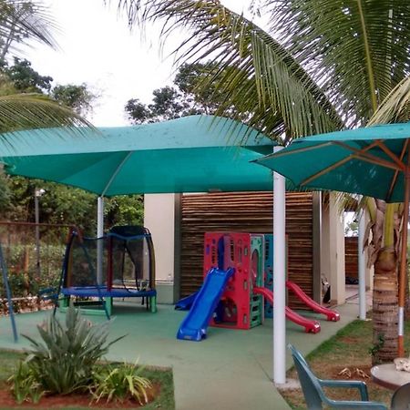 Aldeia Do Lago Caldas Novas Lindo Apt Com Cozinha Mobilia Nova Pode Levar Bebidas Na Area Das Piscinas Екстериор снимка