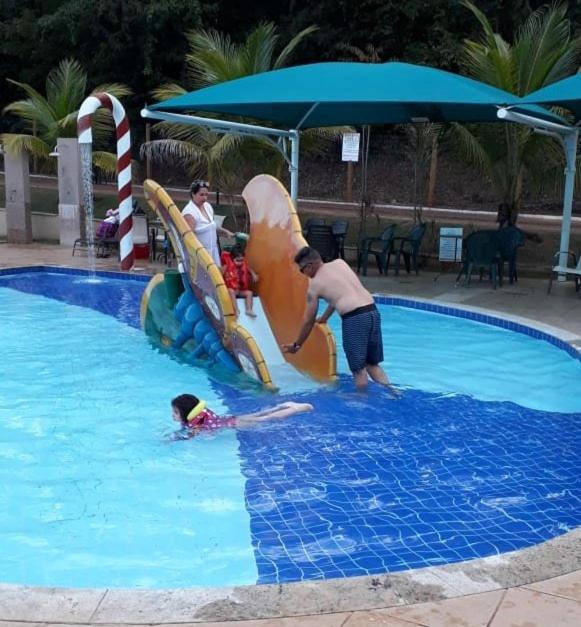 Aldeia Do Lago Caldas Novas Lindo Apt Com Cozinha Mobilia Nova Pode Levar Bebidas Na Area Das Piscinas Екстериор снимка